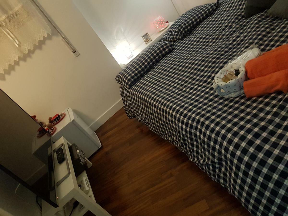 Small Bedroom Vomero'S Nápoly Kültér fotó